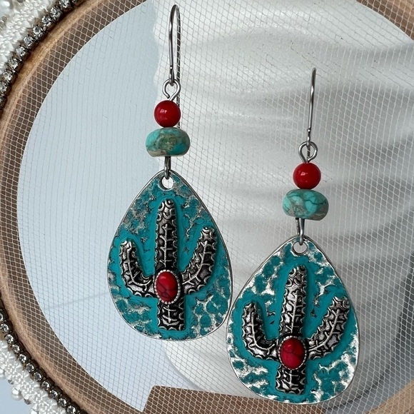 SOUTHWESTERN Cactus Earrings with Red Cabochon Stones - Picture 15 of 15